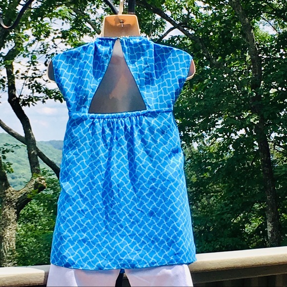 ♥️Stunning Banana Republic Blouse size 2 (110) - Picture 3 of 4